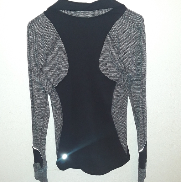Lululemon Black Zip Up Long Sleeve Sweater - Picture 2 of 8
